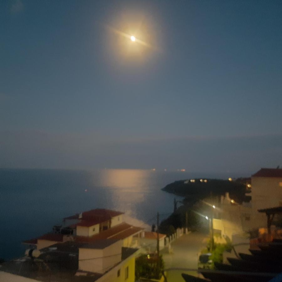 Αquaview Apartment Gythio Bagian luar foto